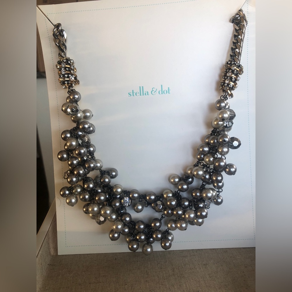 Stella and Dot Gunmetal Pearl cluster necklace.